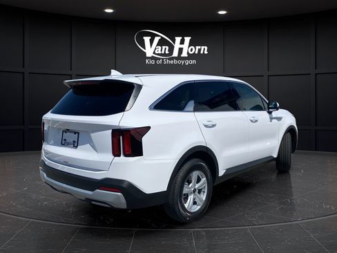 New 2026 Kia Sorento LX FWD image 7