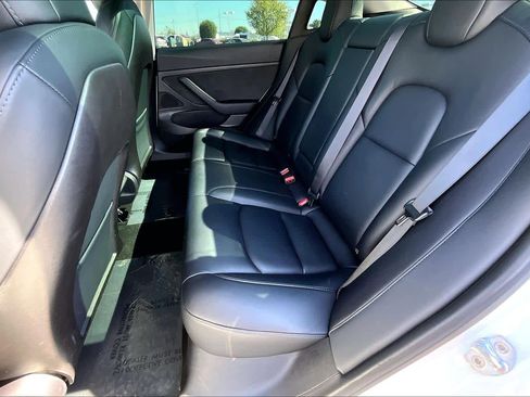 Used 2020 Tesla Model 3 Standard Range Plus image 19