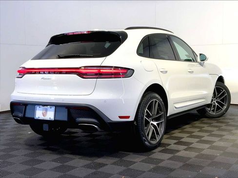 New 2026 Porsche Macan image 7