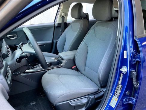 Used 2025 Kia K4 FWD image 3