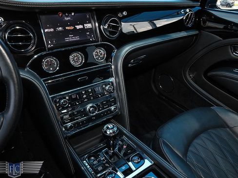Used 2017 Bentley Mulsanne RWD image 25