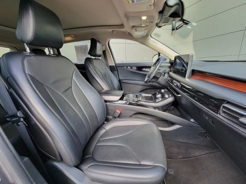 Used 2022 Lincoln Nautilus Reserve image 20