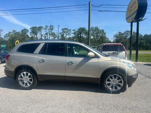 Used 2011 Buick Enclave CXL FWD image 8