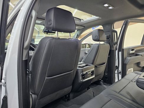 Used 2024 GMC Sierra 2500 Denali w/ Technology Package AWD/4WD image 27