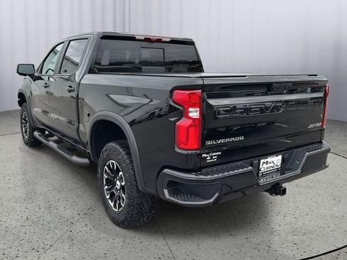Used 2024 Chevrolet Silverado 1500 ZR2 w/ Technology Package AWD/4WD image 3