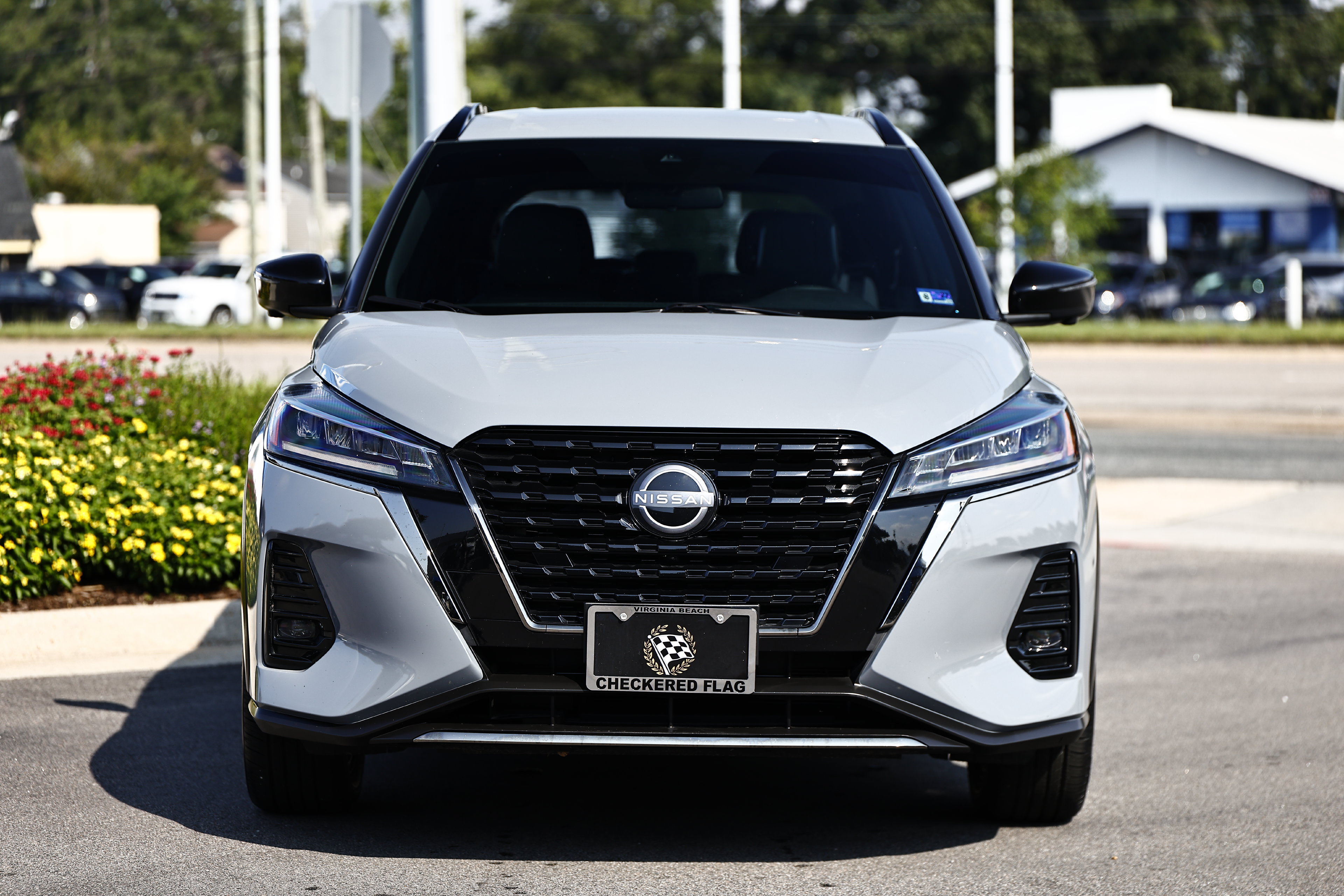 Used 2024 Nissan Kicks SR w/ SR Premium Package FWD image 14