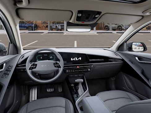 New 2025 Kia Niro SX Touring image 14