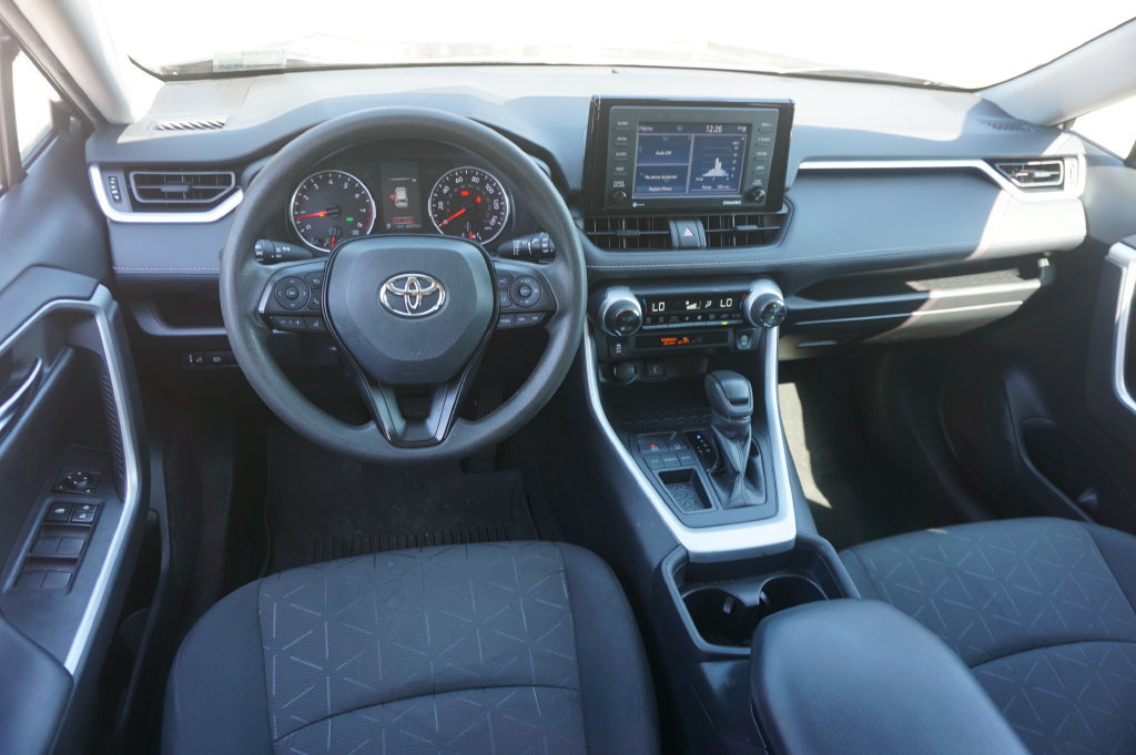 Used 2021 Toyota RAV4 XLE FWD image 6