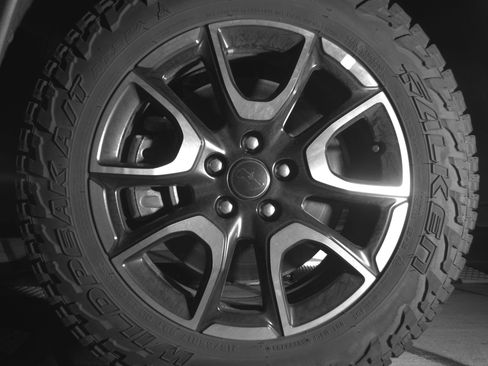 Used 2025 Jeep Compass Trailhawk image 12