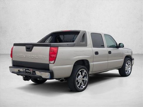 Used 2004 Chevrolet Avalanche 2WD image 5