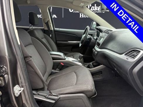 Used 2017 Dodge Journey SE w/ Flexible Seating Group FWD image 15