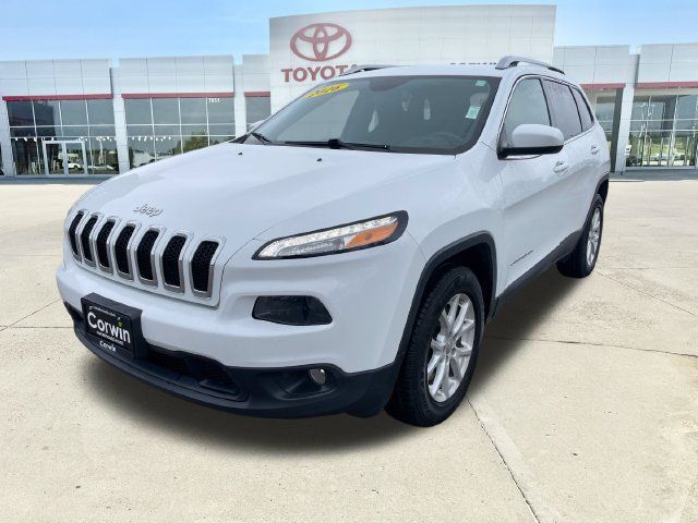 Used 2016 Jeep Cherokee Latitude w/ Cold Weather Group AWD/4WD image 14