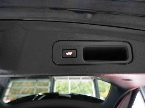 Used 2022 Acura MDX SH-AWD w/ Advance Package image 29