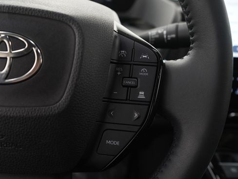 Used 2023 Toyota bZ4X XLE w/ Weather Package image 27