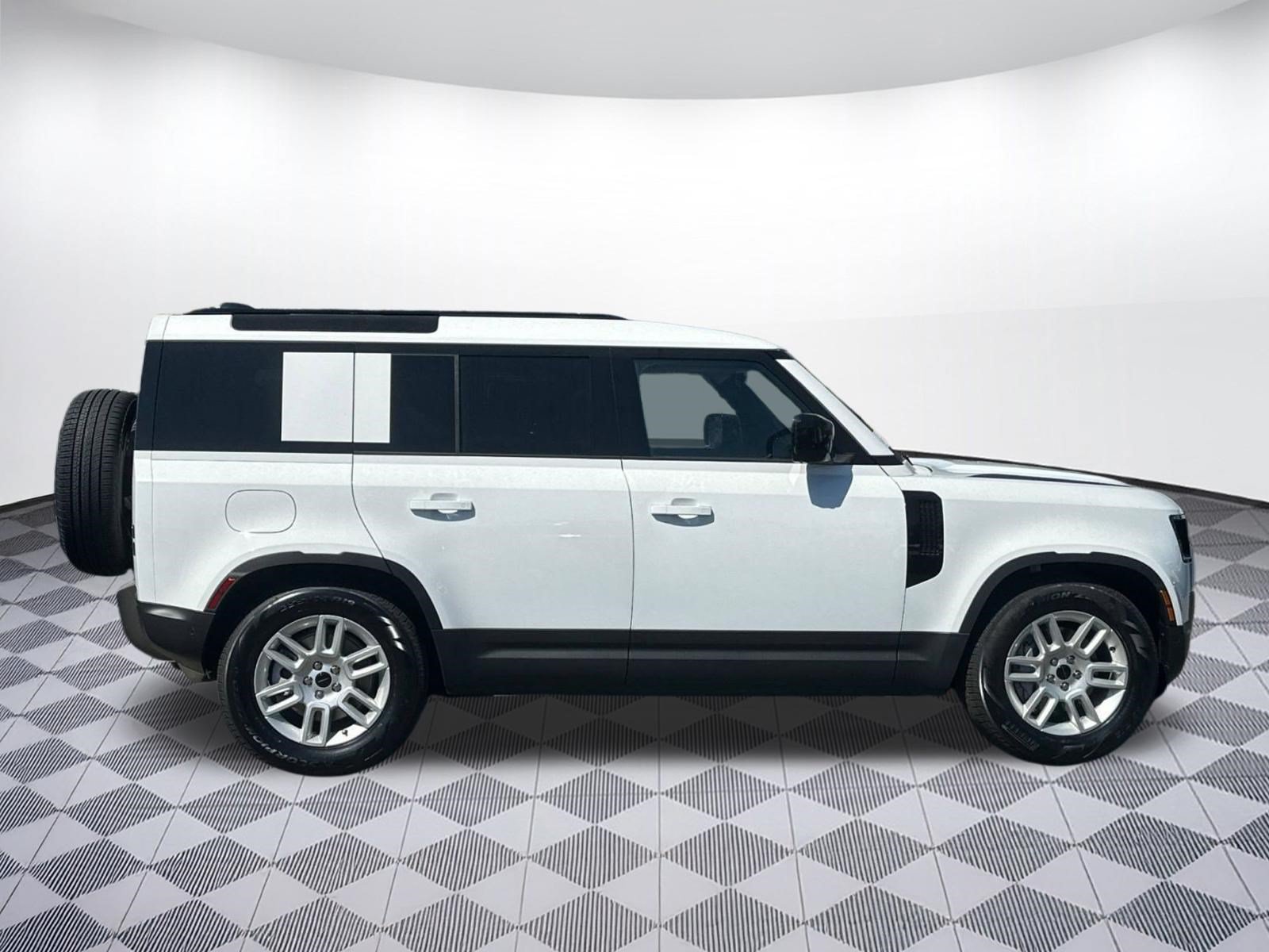 New 2026 Land Rover Defender 110 S AWD/4WD image 8