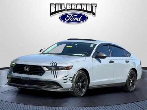 Used 2025 Honda Accord SE image 7