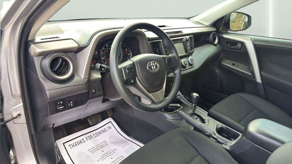 Used 2016 Toyota RAV4 LE AWD/4WD image 17