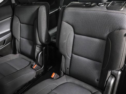 Certified 2023 GMC Acadia SLE w/ LPO, Floor Liner Package image 39