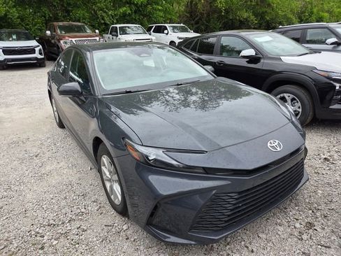 Used 2025 Toyota Camry LE FWD image 3