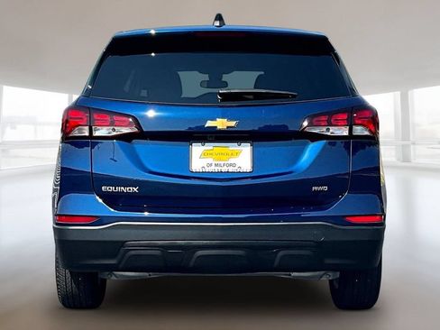 Used 2023 Chevrolet Equinox LS w/ LS Convenience Package AWD/4WD image 5