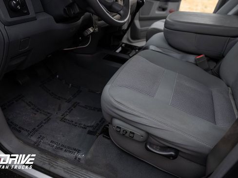 Used 2009 Dodge Ram 2500 Truck SLT w/ Popular Equipment Group image 25