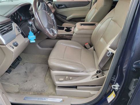 Used 2017 GMC Yukon SLT w/ Open Road Package image 3