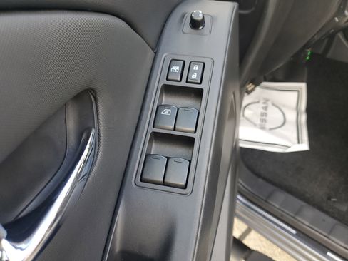 Certified 2024 Nissan Frontier SV w/ Technology Package image 16