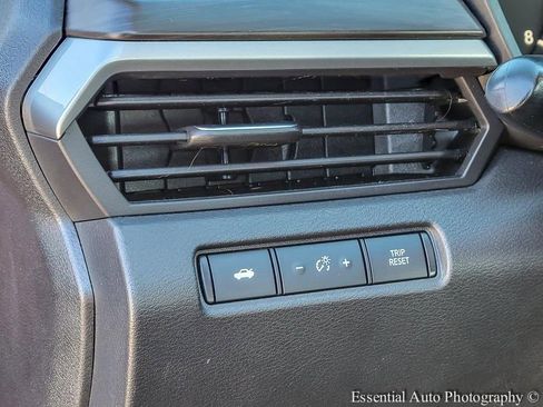 Used 2024 Nissan Altima 2.5 SV image 15