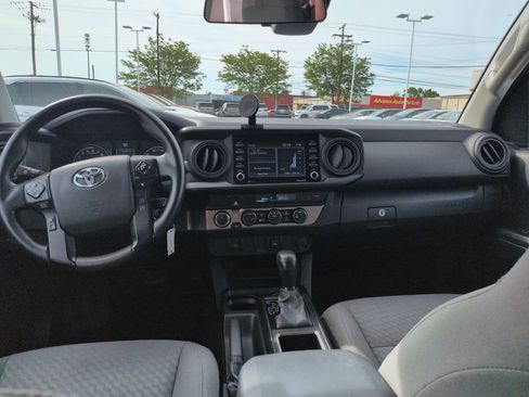 Used 2023 Toyota Tacoma SR AWD/4WD image 12