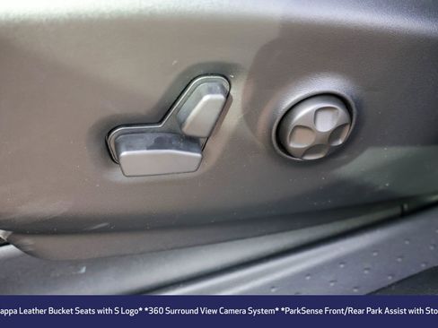 New 2026 Chrysler Pacifica Limited image 6