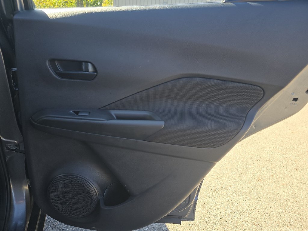 Used 2021 Nissan Kicks S FWD image 19