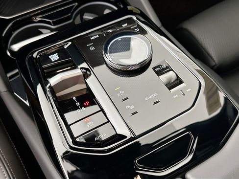 Certified 2026 BMW 530i w/ M Sport Package image 16