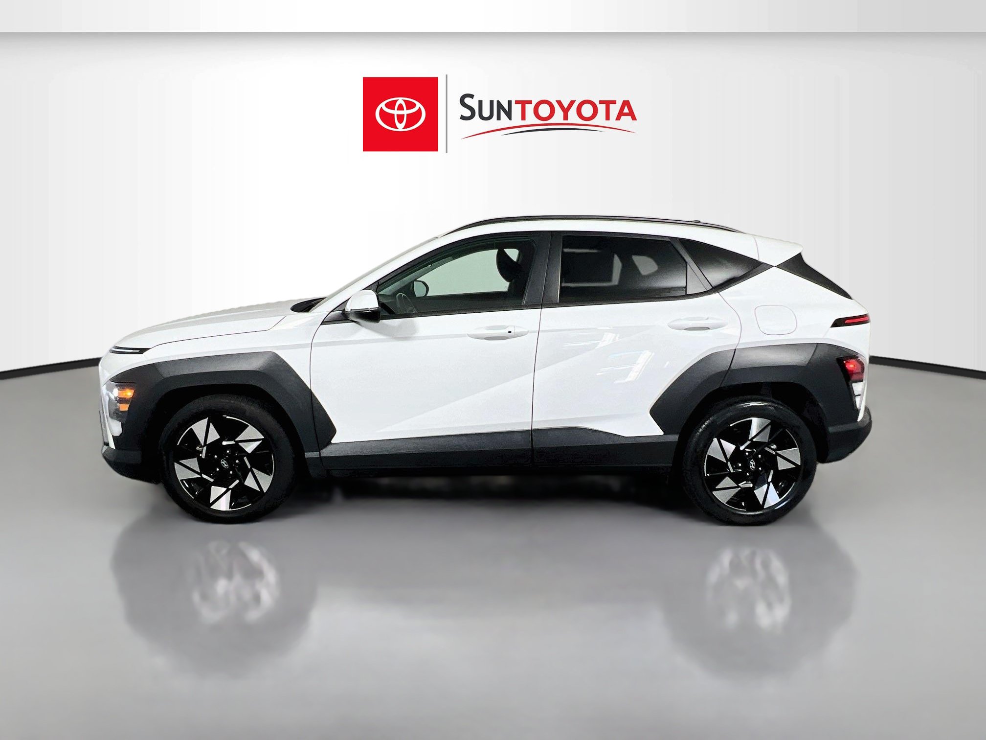 Used 2024 Hyundai Kona SEL FWD image 7
