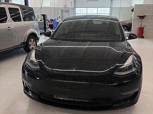 Used 2021 Tesla Model 3 Standard Range Plus RWD image 2
