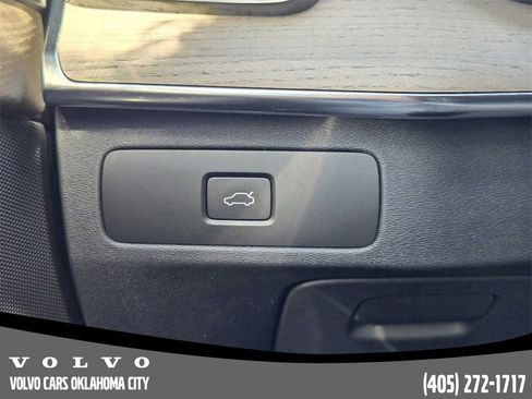 Used 2025 Volvo XC90 B6 Plus w/ Protection Package Premier image 16