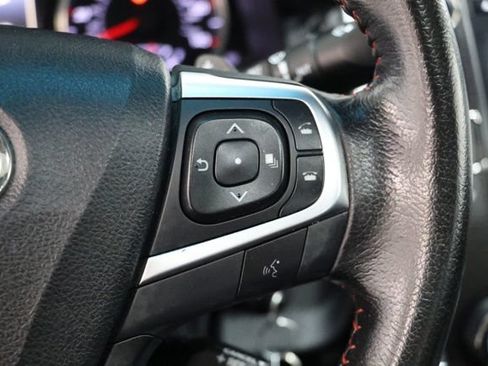 Used 2016 Toyota Camry SE w/ Moonroof Package FWD image 20