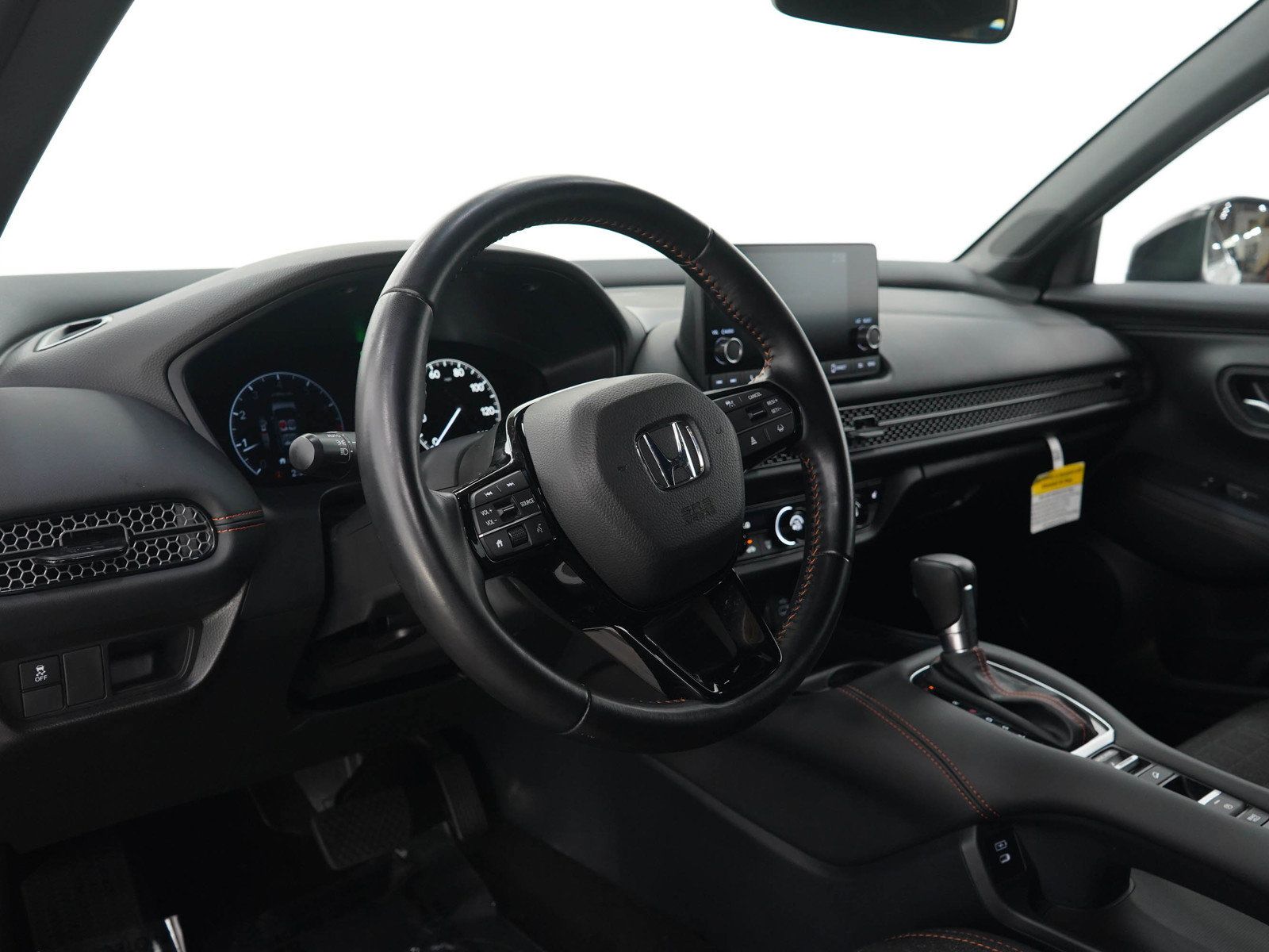 Used 2025 Honda HR-V Sport image 22