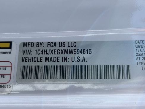 Used 2021 Jeep Wrangler Unlimited Sahara image 32