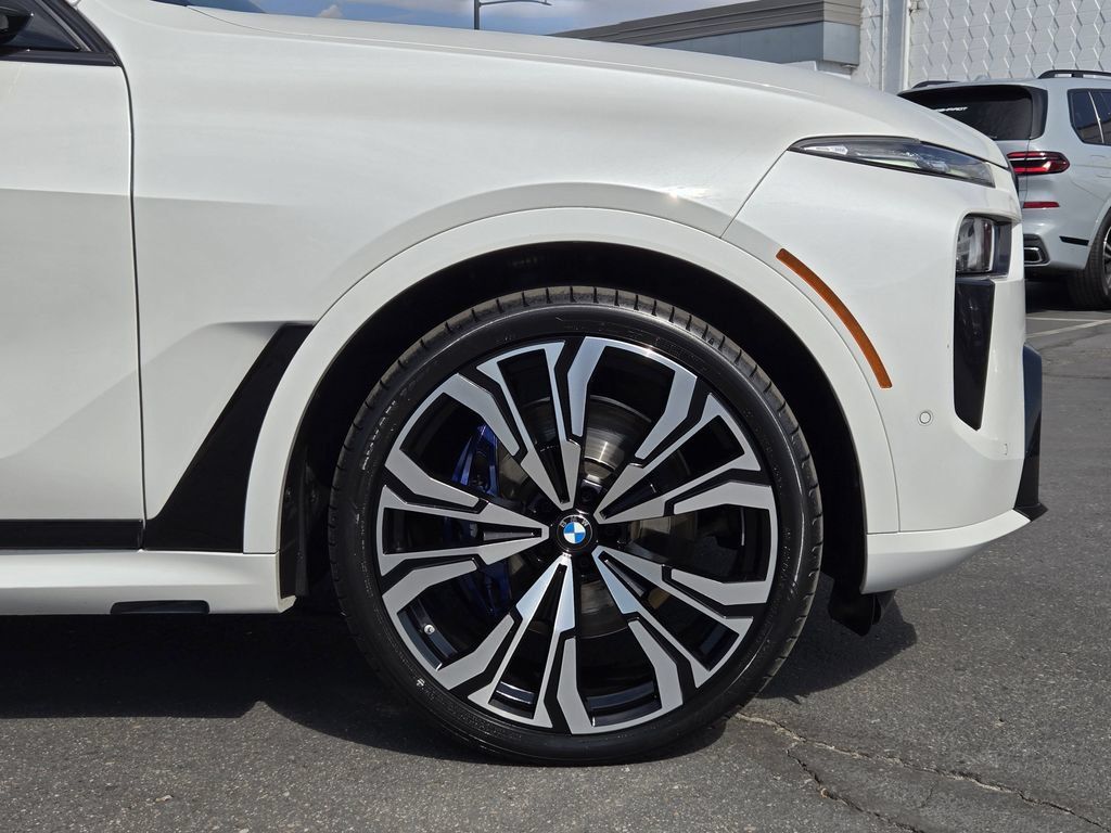 Certified 2024 BMW X7 M60i w/ Executive Package AWD/4WD image 11