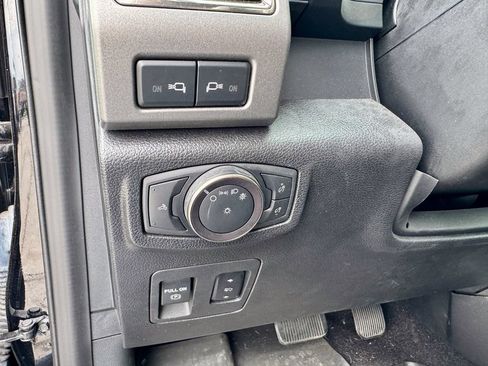 Used 2019 Ford F150 Raptor w/ Equipment Group 802A Luxury AWD/4WD image 30