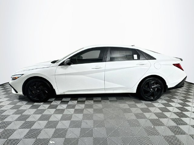 New 2026 Hyundai Elantra SEL FWD image 3