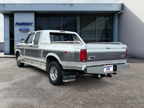 Used 1997 Ford F350 XLT image 4