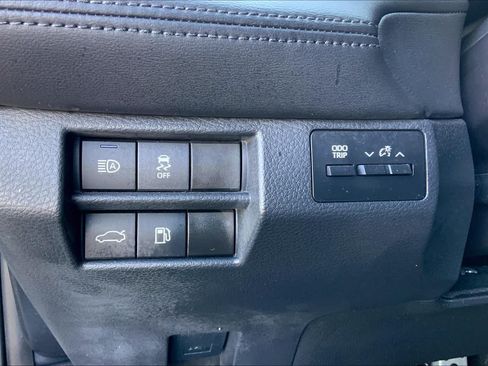 Used 2019 Toyota Avalon XSE w/ All Weather Liner Package FWD image 35