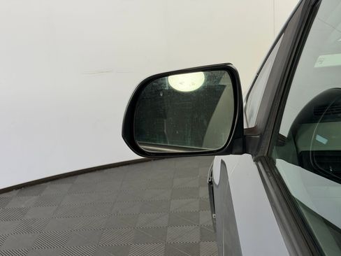 Used 2014 Toyota Sienna XLE image 22