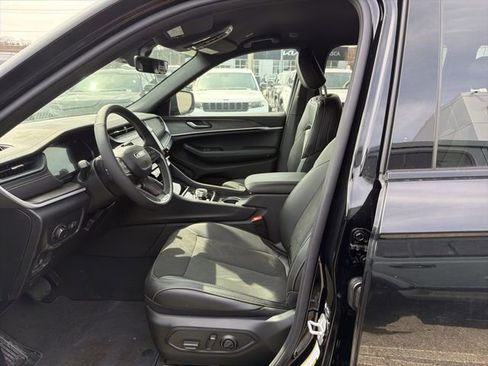 New 2026 Jeep Grand Cherokee 4WD image 13