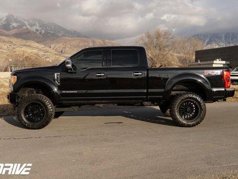 Used 2017 Ford F350 Platinum w/ Platinum Ultimate Package image 7