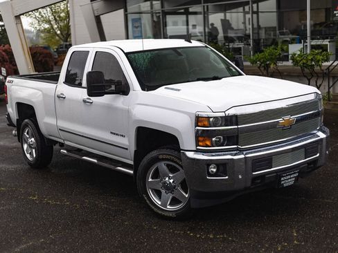 Used 2015 Chevrolet Silverado 2500 LTZ w/ LTZ Plus Package AWD/4WD image 2