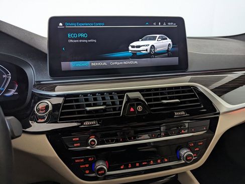 Used 2023 BMW 530i w/ Premium Package RWD image 75