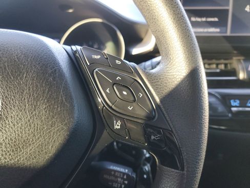 Used 2020 Toyota C-HR LE image 22