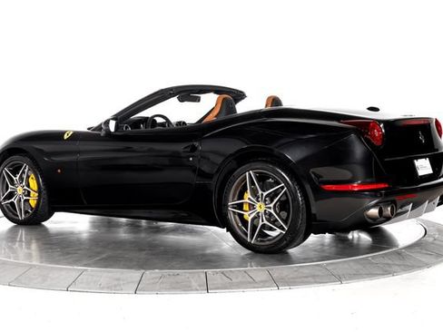 Certified 2016 Ferrari California T RWD image 7
